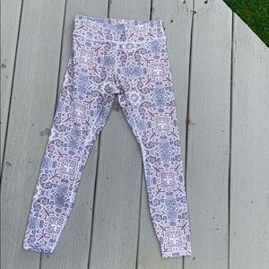 NWOT Ivory Ella Yoga Capris